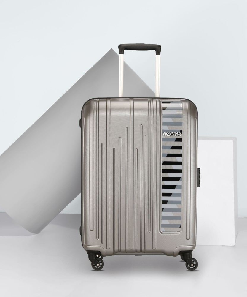 American tourister 30 hotsell inch luggage