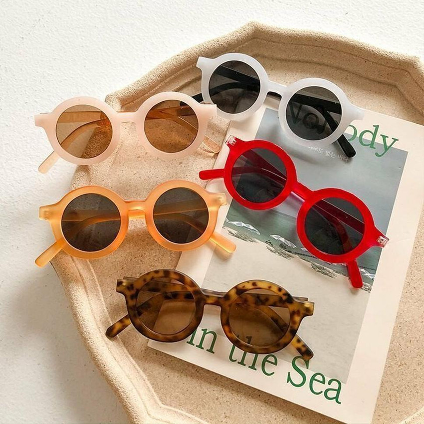 Small wrap around sunglasses top