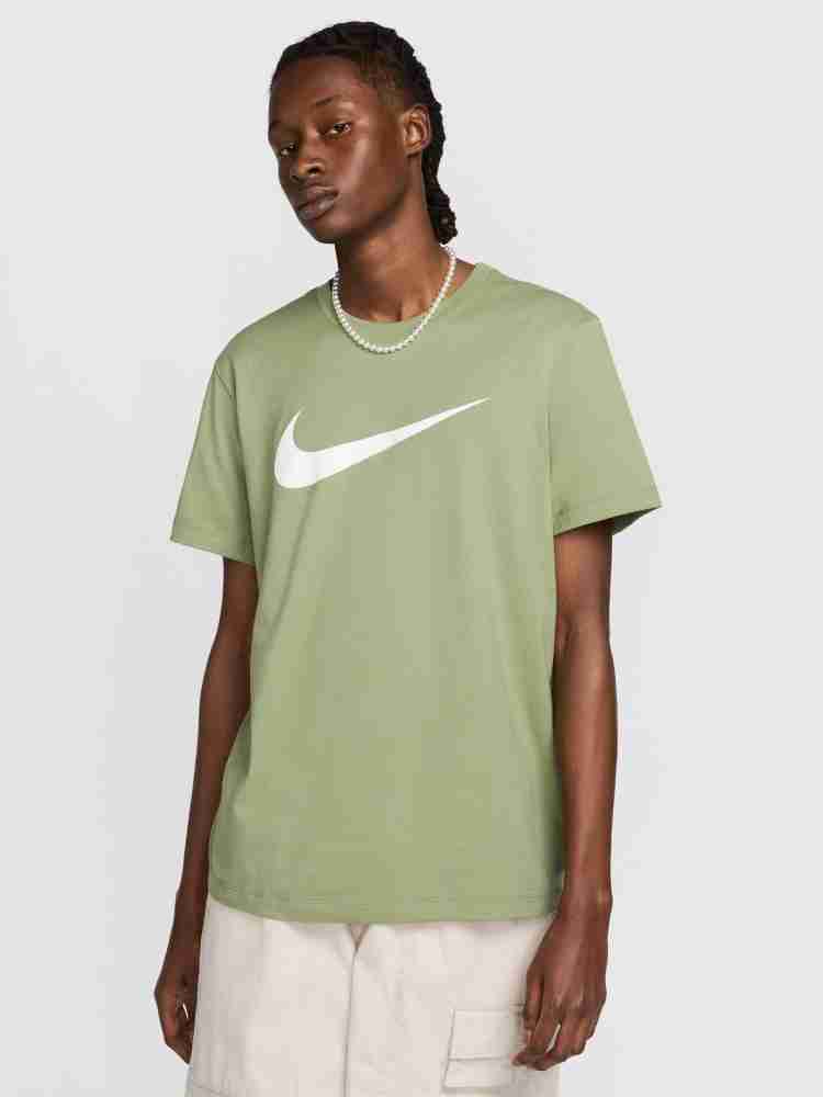 【NIKE】Authorised T-Shirt (カーキ) Nike Sportswear Club T-Shirt – Midway Sports