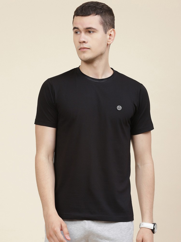 Cloak Decker By Monte Carlo Solid Men Round Neck Black T Shirt