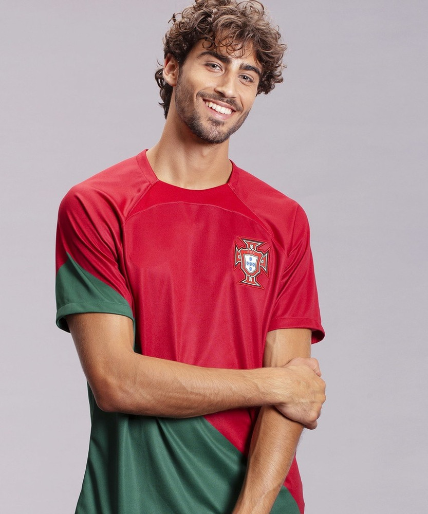 red and green shirt