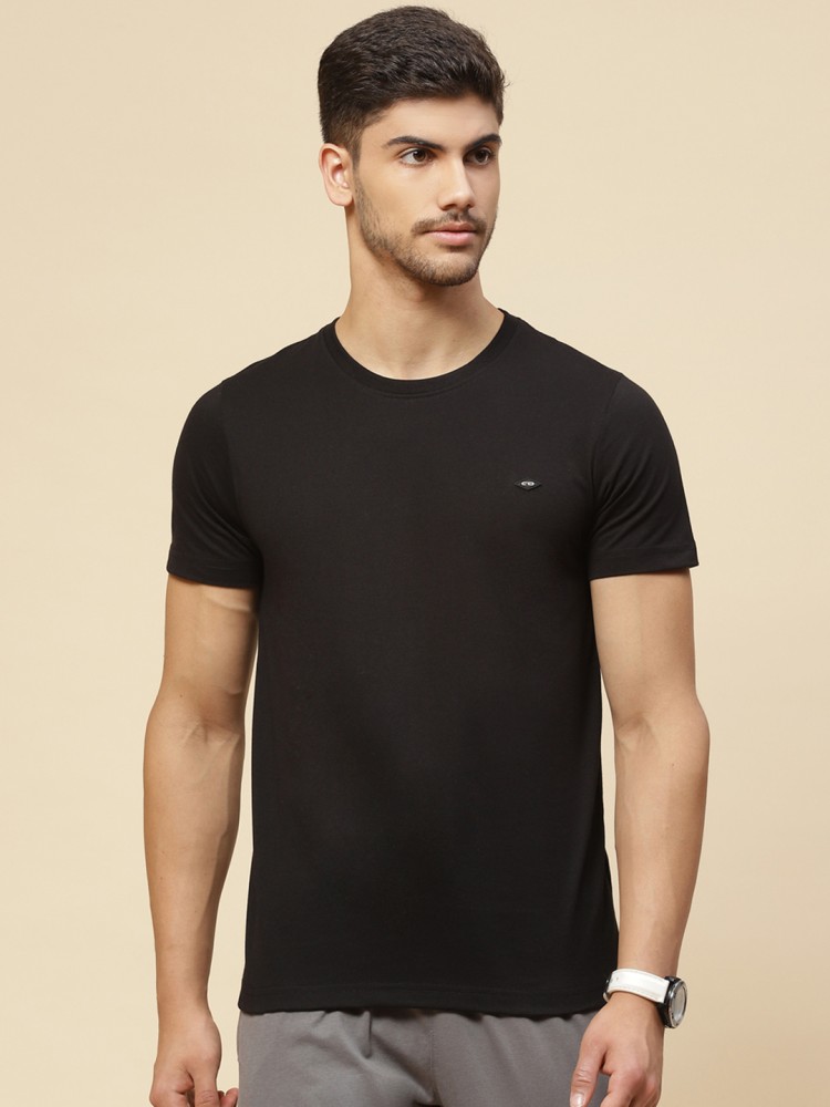 Cloak Decker By Monte Carlo Self Design Men Round Neck Black T