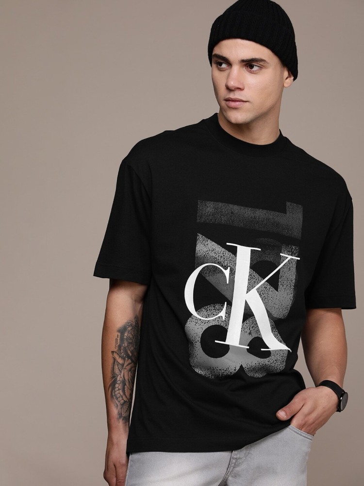 Calvin Klein Jeans Solid Men Crew Neck Black T-Shirt - Buy Calvin Klein  Jeans Solid Men Crew Neck Black T-Shirt Online at Best Prices in India