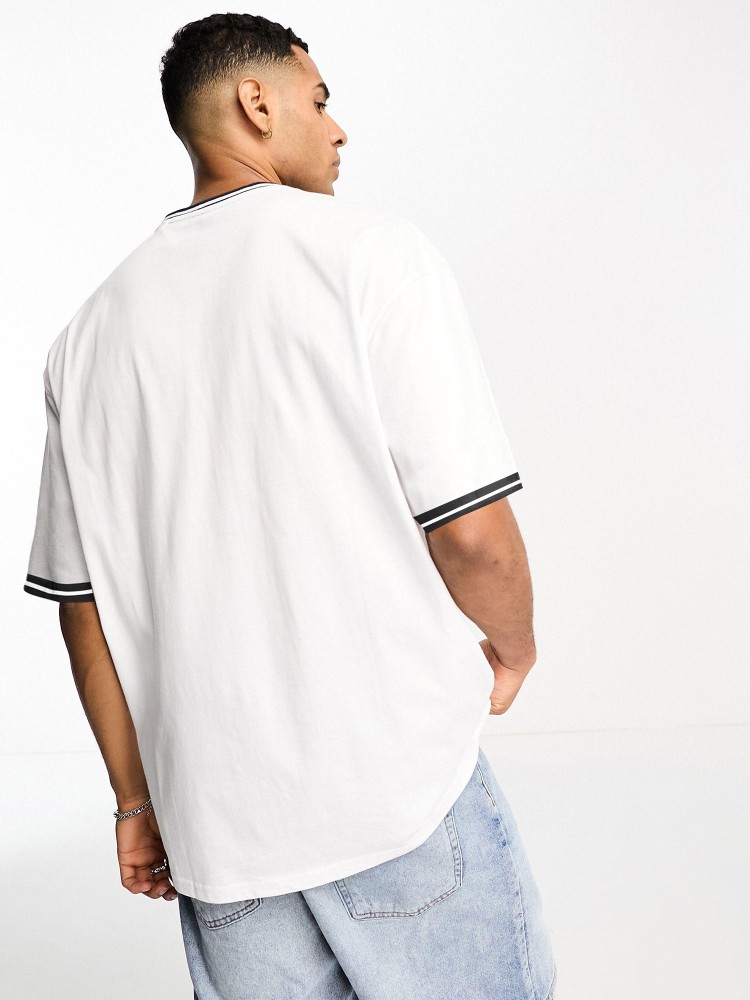ASOS DESIGN NFL Oversized T-shirt With Baseball Style V Neck And Front And  Back Print