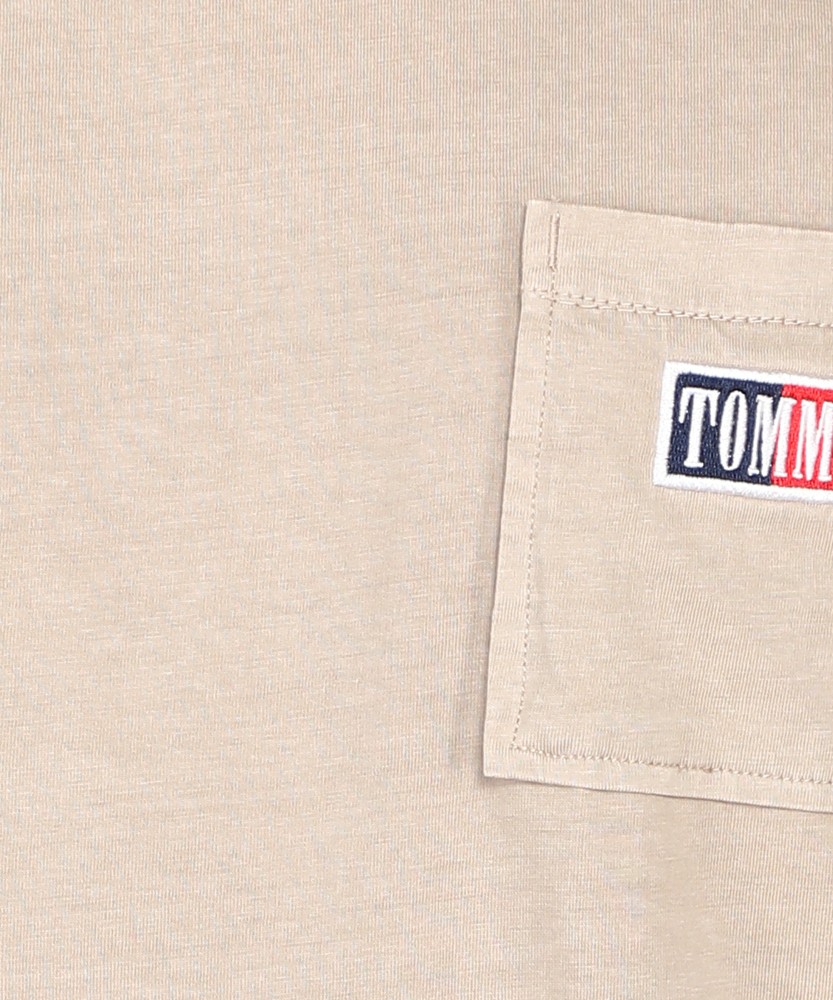 Tommy jeans badge online t shirt