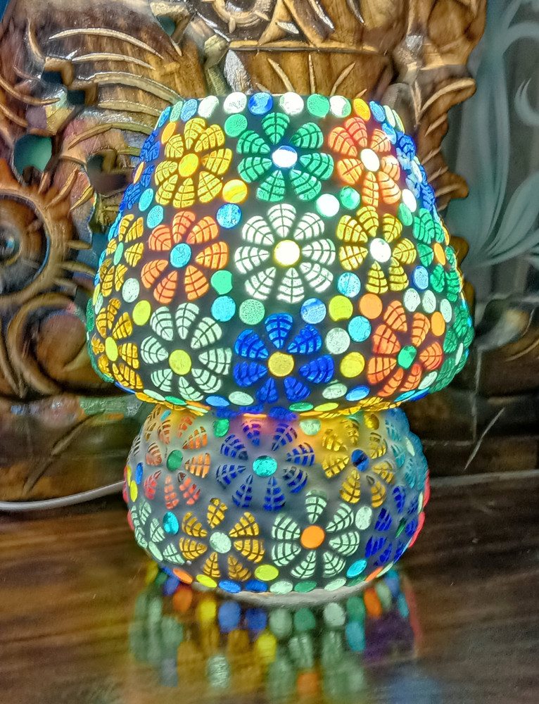 Mushroom shaped deals table lamp