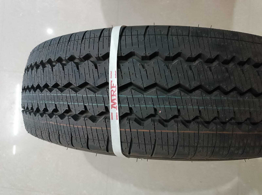 YOKOHAMA LT151R 205/75R16 113/111L LT 12PR 16インチ トラックタイヤ