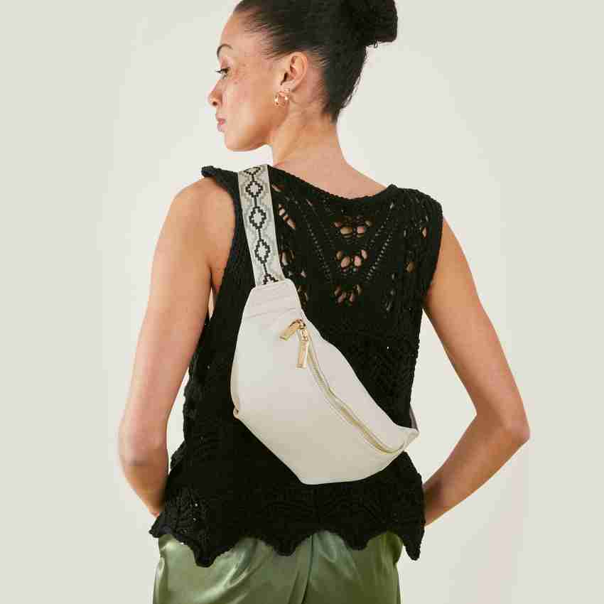 Accessorize bum clearance bag
