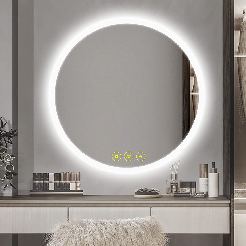 Mirror with outlet lights around it