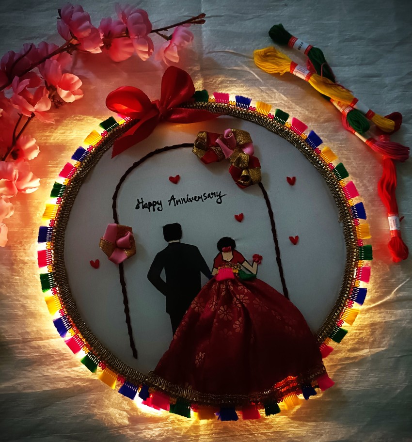 GiftScoop Wedding Embroidery Hoop gift for Couple