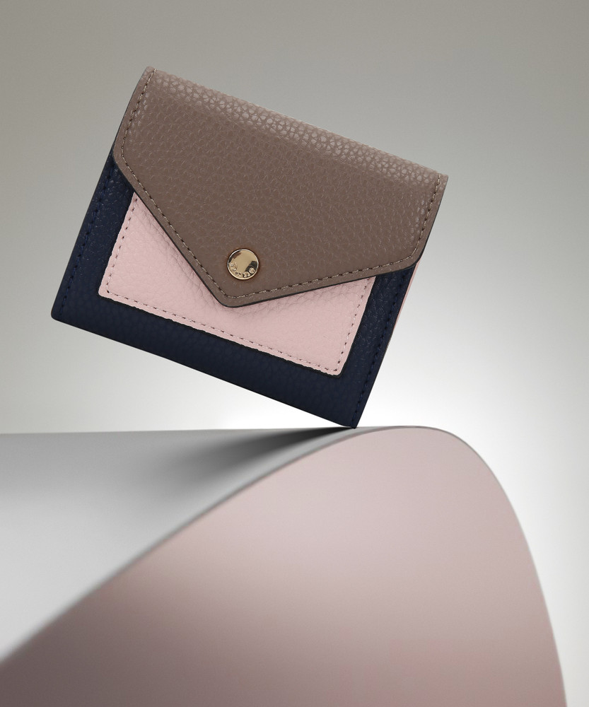 Flipkart girls wallet discount