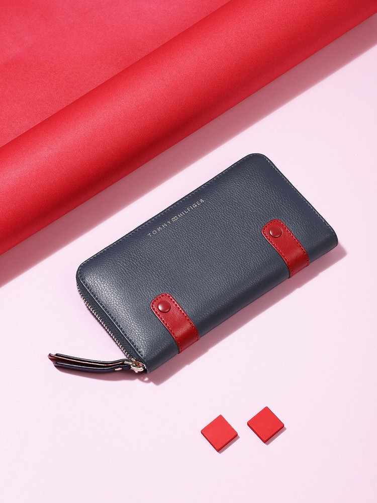 Tommy hilfiger wallets flipkart discount
