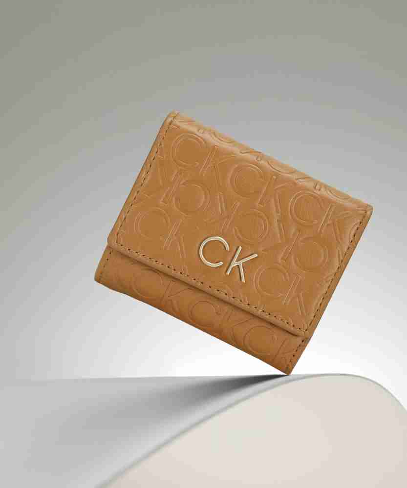 Calvin klein store leather wallet