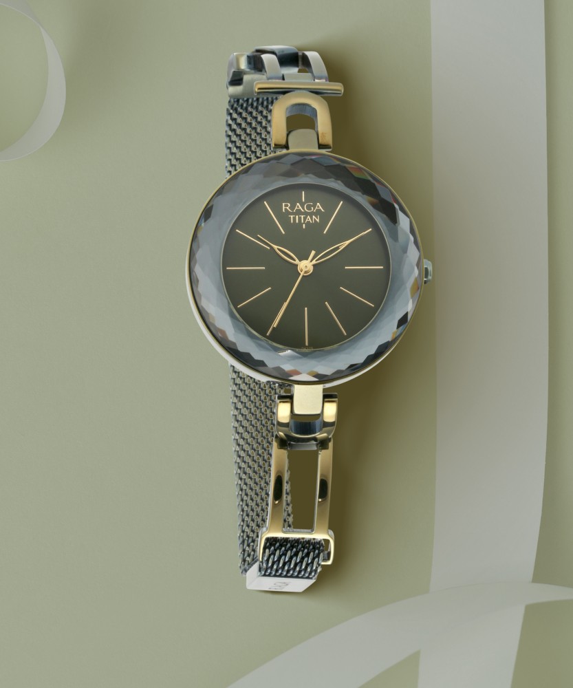 Titan raga best sale women's watches flipkart