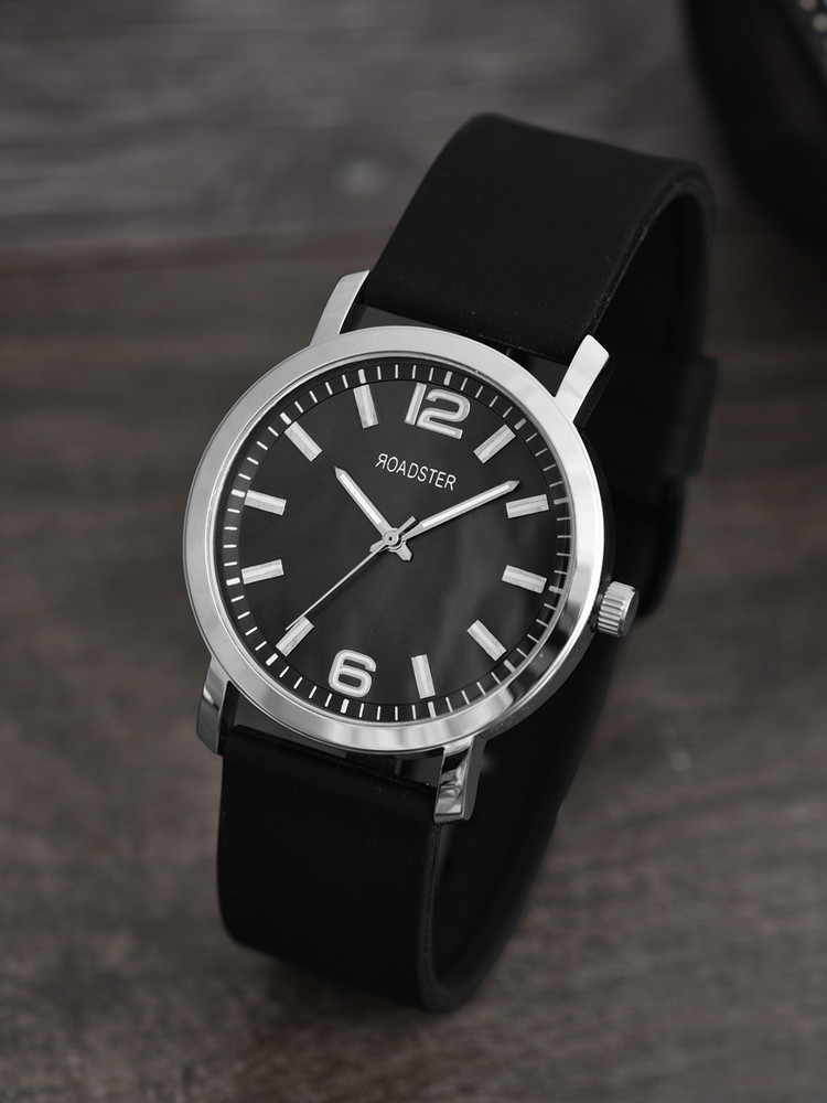 Roadster discount black watches