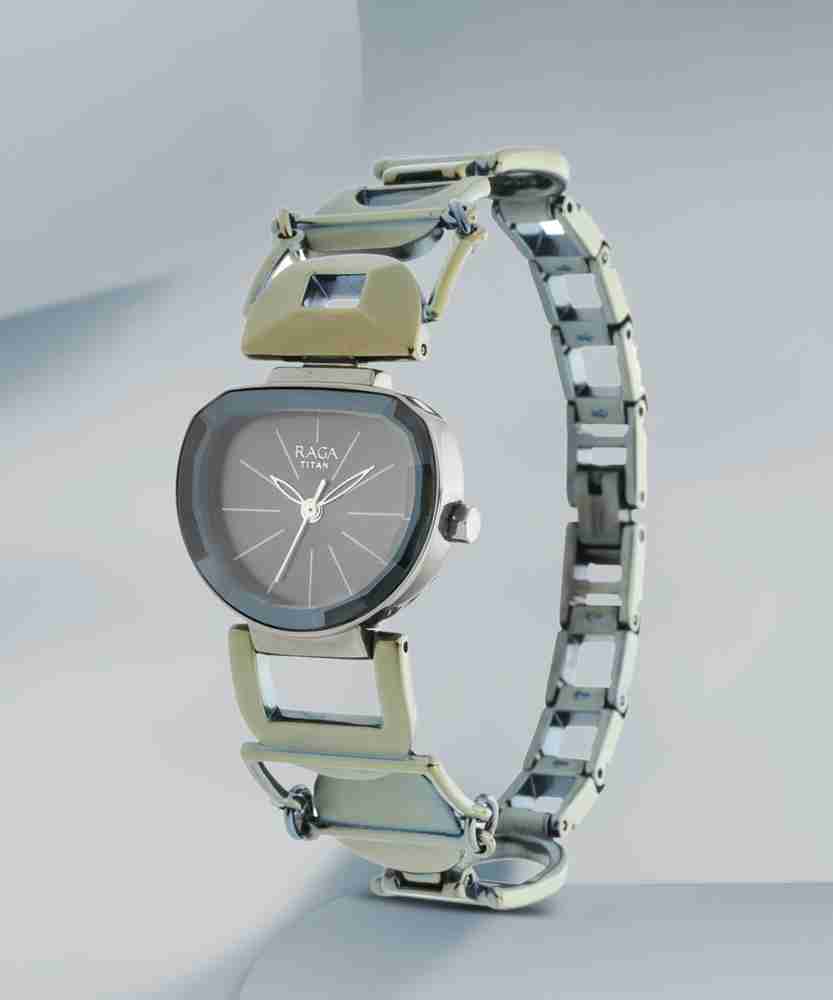 Titan facets collection online