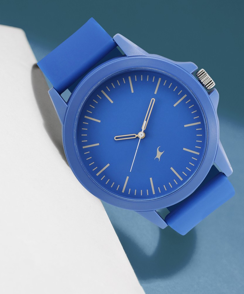 Fastrack watch outlet in blue colour