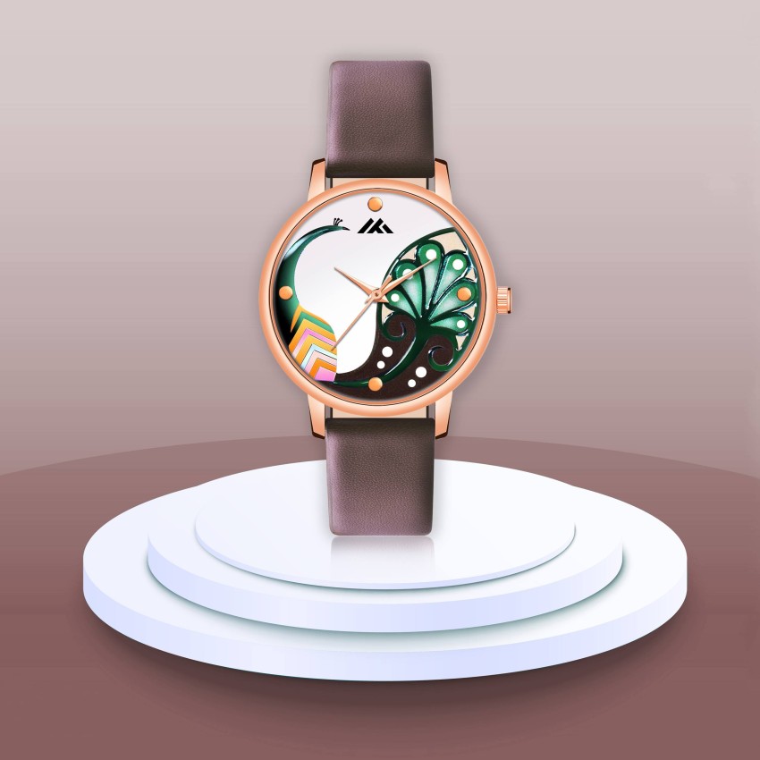 Dainty wrist outlet watch