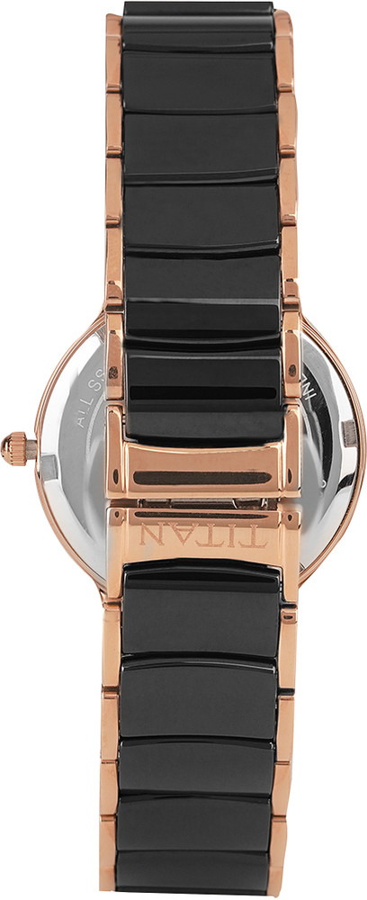 Titan Analog Watch For Women Buy Titan Analog Watch For Women 95016WD01 Online at Best Prices in India Flipkart