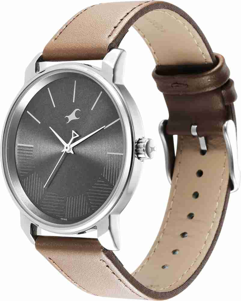 Fastrack watch n531 on sale price