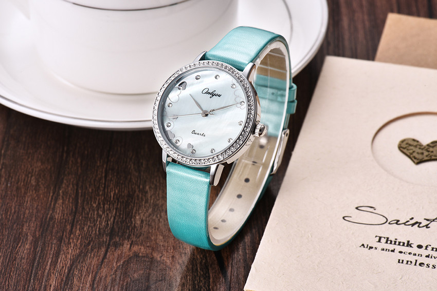 OVERFLY ONLYOU Analog Luxury Diamond Studs Case Analog Watch For