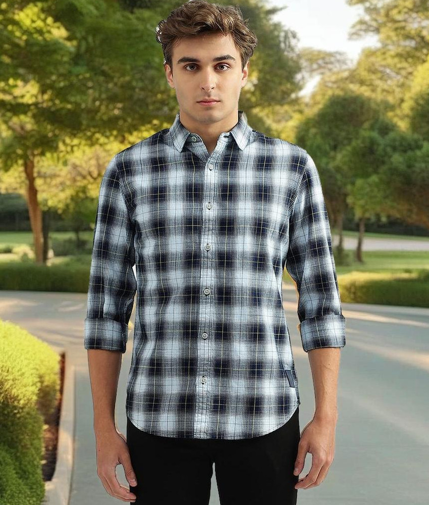 United colors of hot sale benetton shirts flipkart