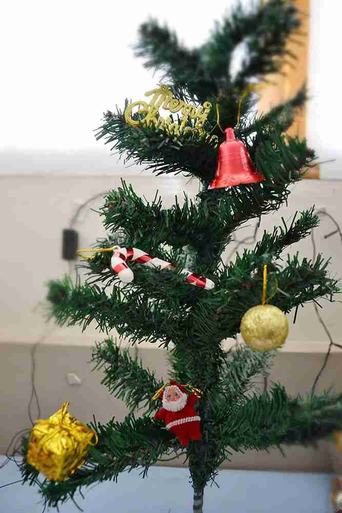 Flipkart SmartBuy 6 Pcs Mini Christmas Tree Decoration Items for Home Decor Hanging Ornaments Pack of 6 Price in India Buy Flipkart SmartBuy 6 Pcs Mini Christmas Tree Decoration Items for