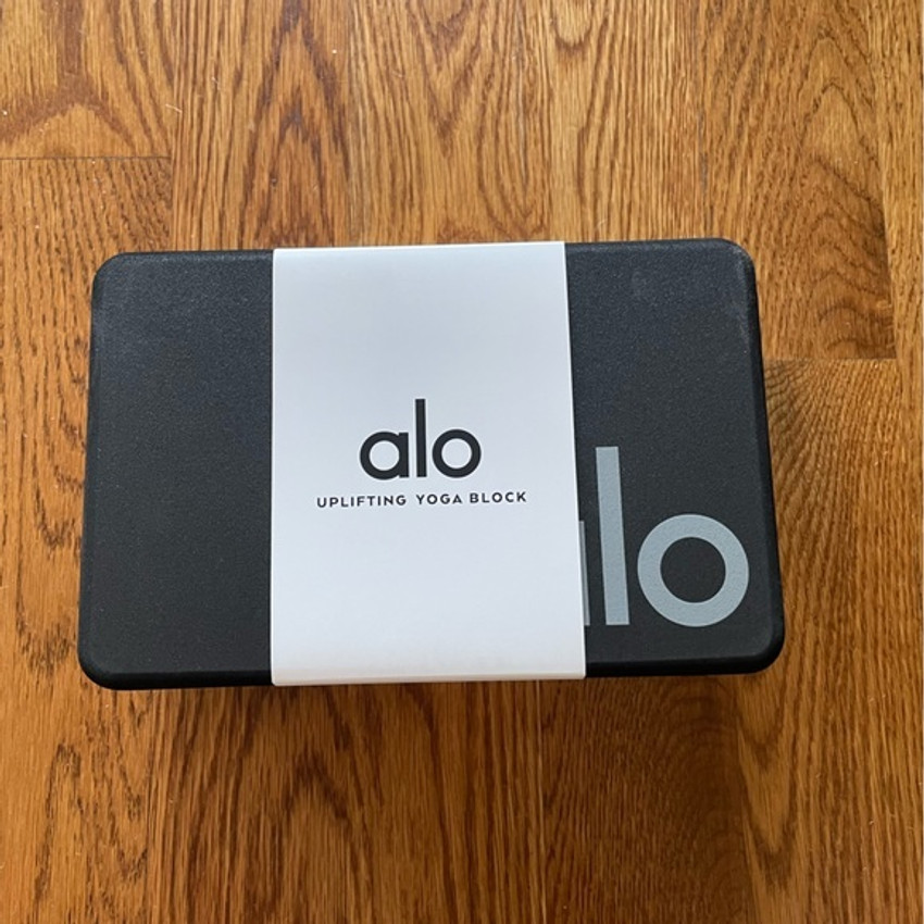 Alo yoga blocks clearance