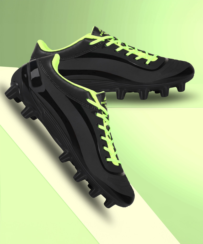 nike strike football boots