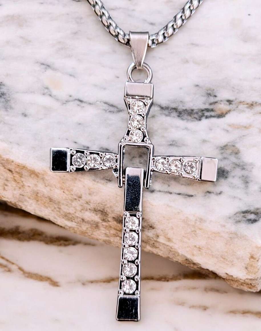 Murliwala Pendant For Men | Locket For Boys | Boys Chain Locket Crystal ...
