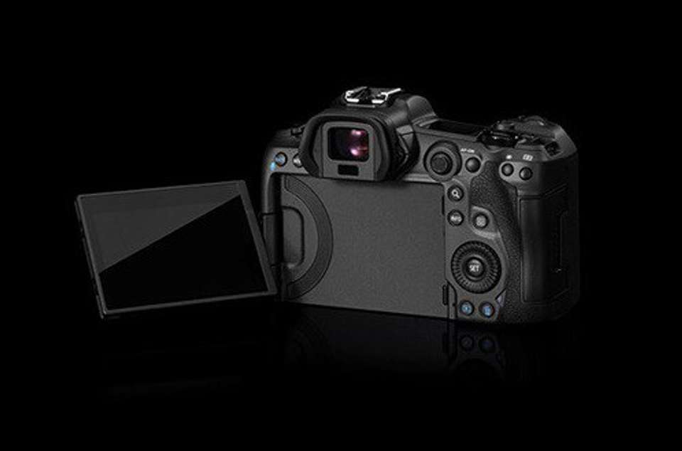 Canon EOS R5 Mirrorless Camera Body with 24-105mm USM Lens Price in ...