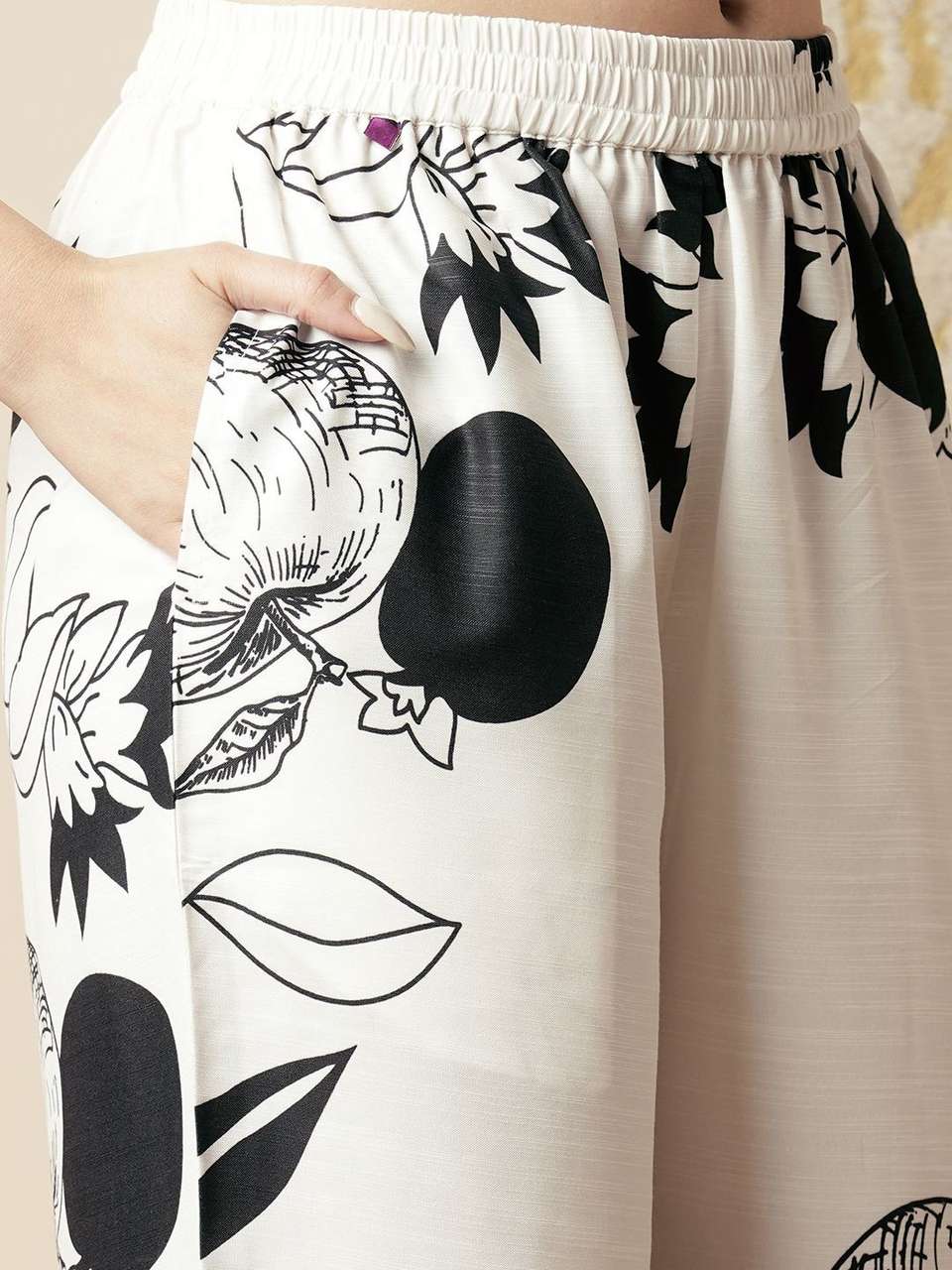 Gosriki Women Kurta Pant Set - Buy Gosriki Women Kurta Pant Set Online ...