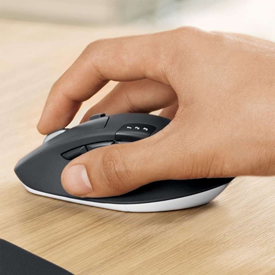 Logitech MK850 Multi-Device Wireless Keyboard and Mouse Set, 2.4GHz ...