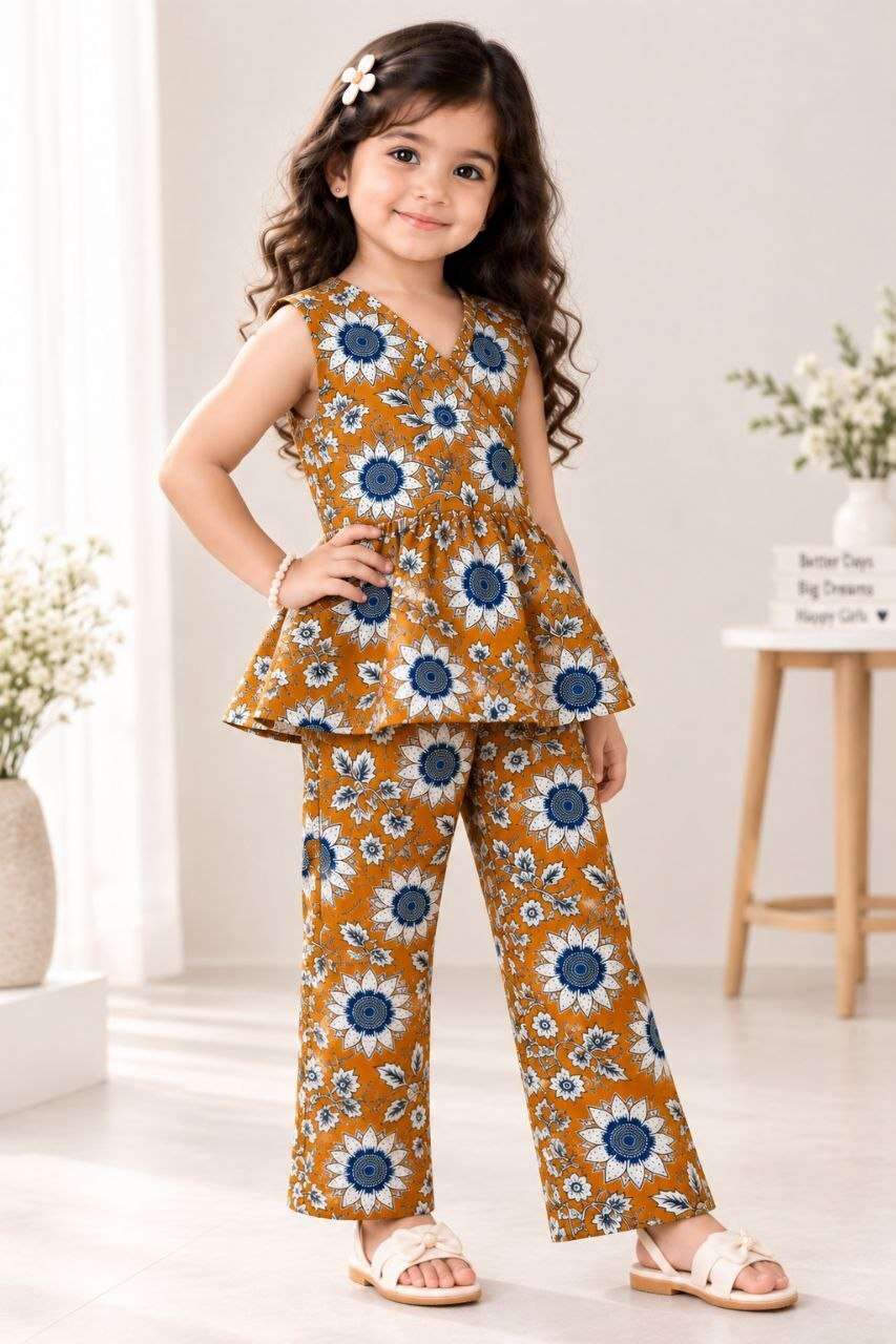 SHREE RADHE FASHION Girls Festive & Party Kurta and Pyjama Set Price in ...