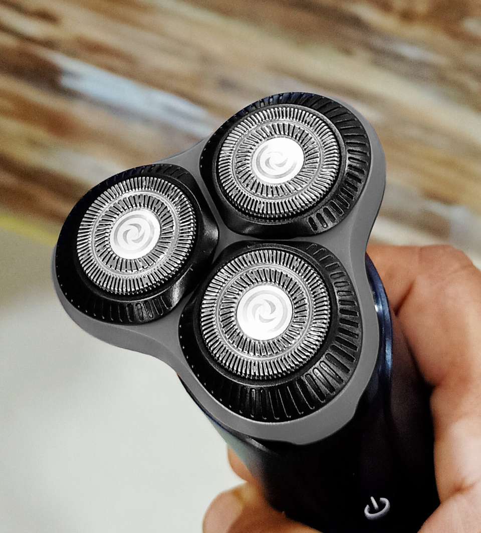 Retail Infinity Rechargeable Salon Grade Cordless Beard & Hair Shaver ...