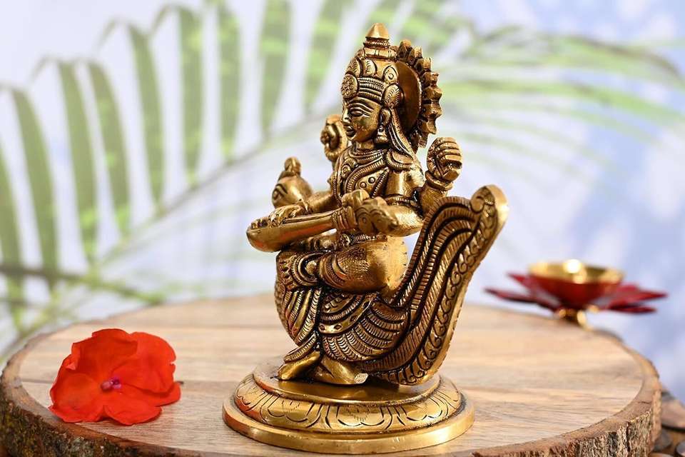 Sunpic Pure Brass Sarswati Murti (4.5 Inch) Goddess Saraswathi Devi ...