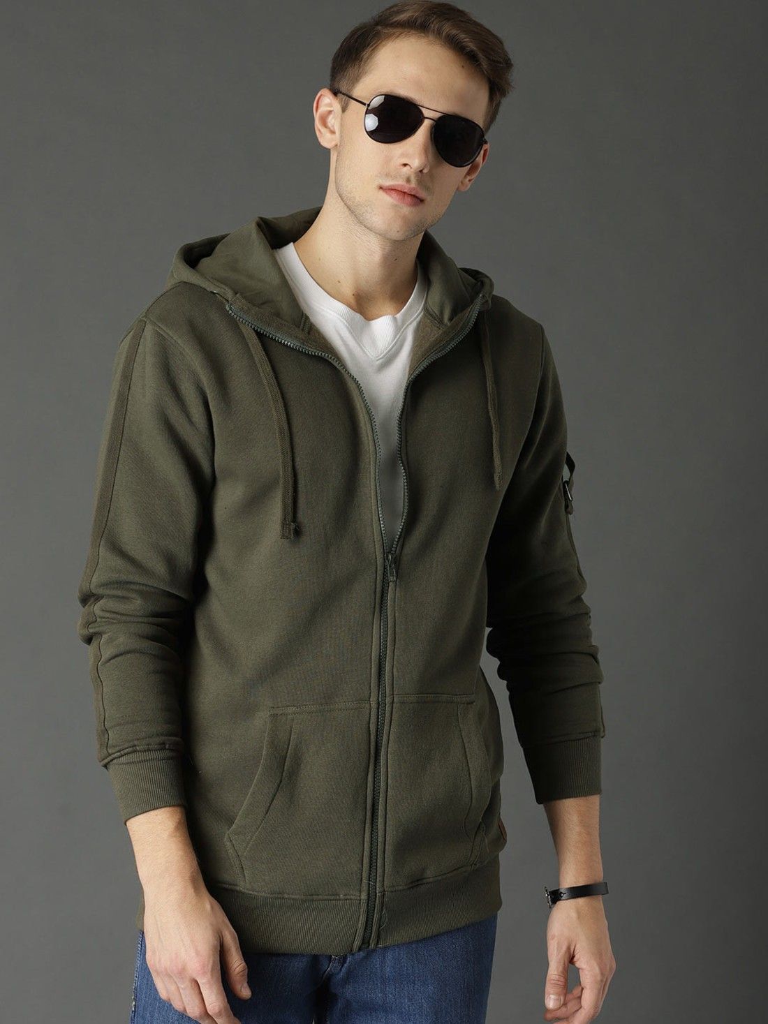 roadster Men Full Sleeve Solid Hooded Sweatshirt-picture-11
