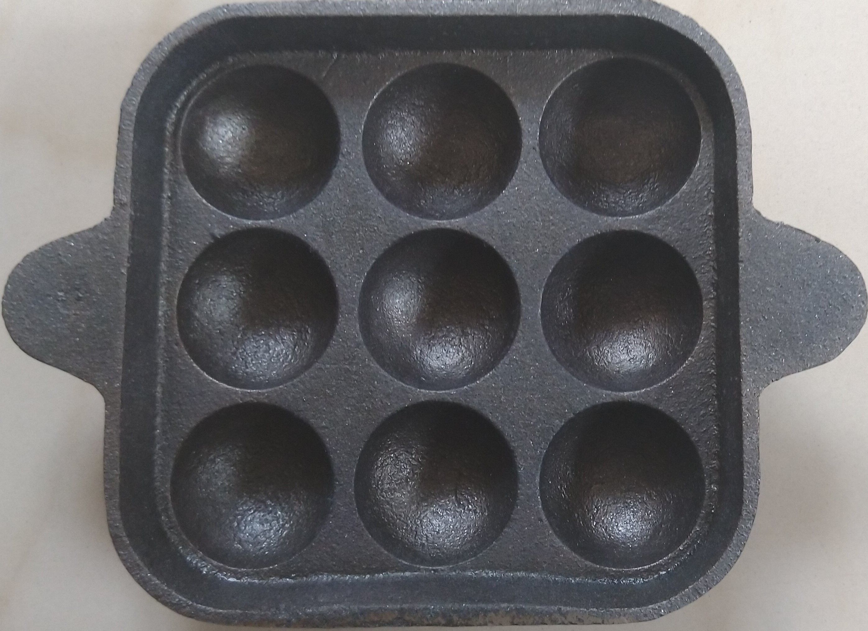Premium Quality Cast iron Appam Patra - 9 Cavity Paniarakkal 1 L capacity 18 cm diameter-image-6