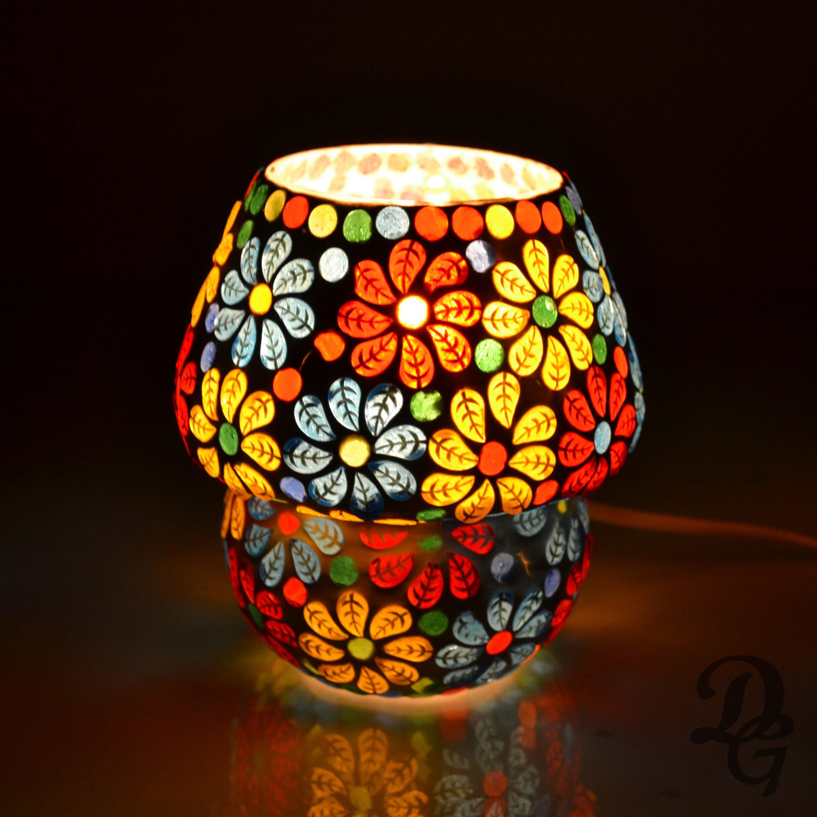 Multi Color Beautiful Mosaic Table Lamp For Bed Side Handicrafted Glass Lamp Table Lamp-image-0