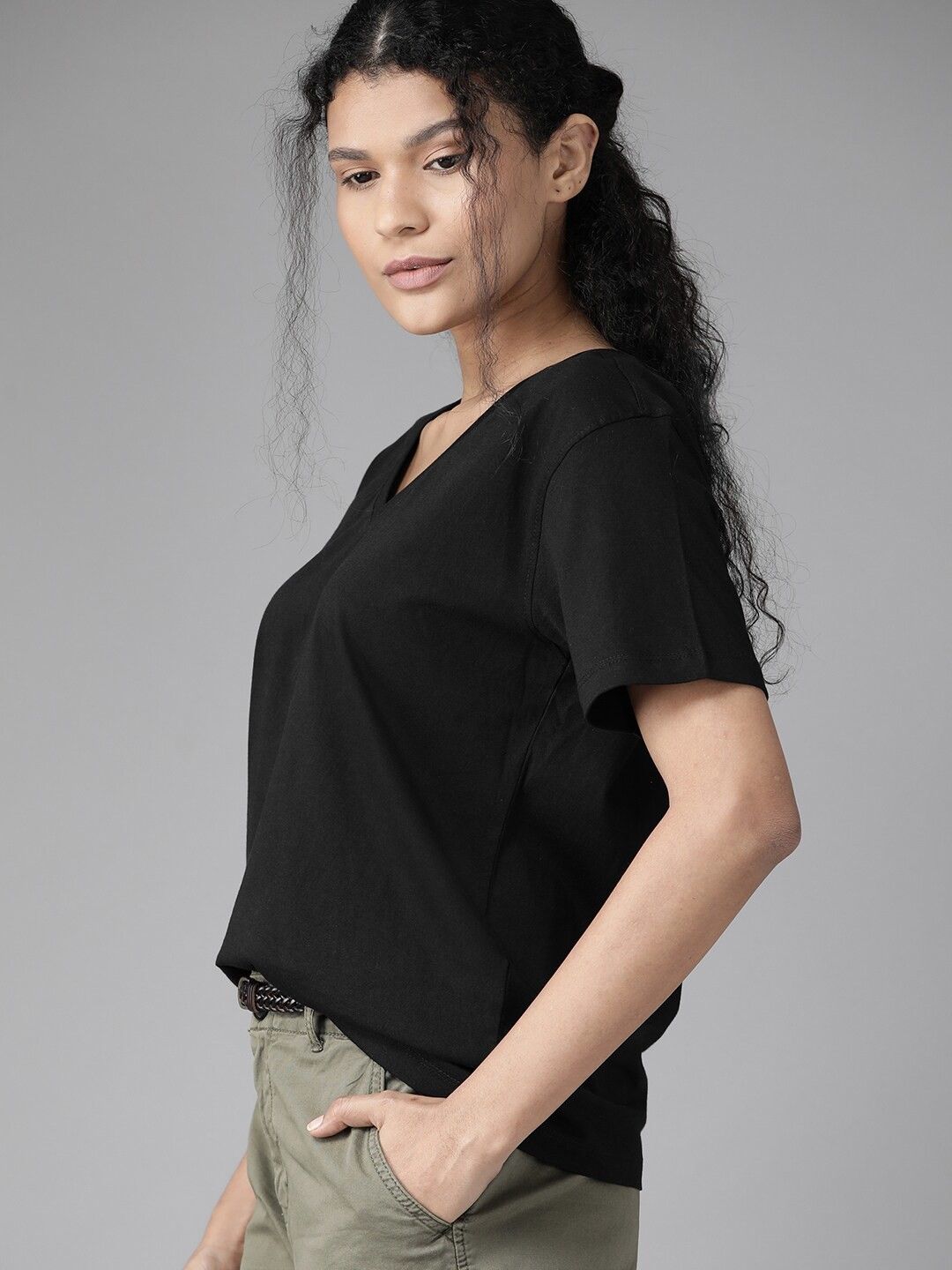 roadster Women Solid V Neck Pure Cotton Black T-Shirt-picture-50