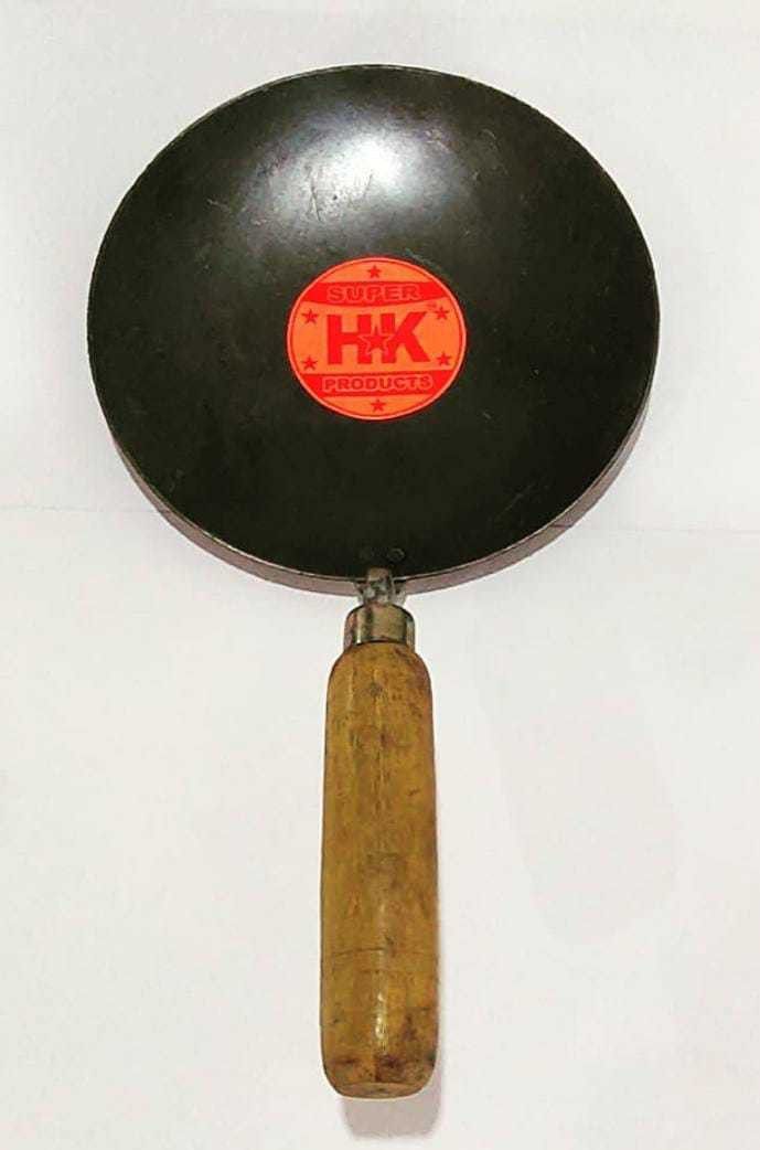 Super HK Pure Iron/Loha Roti/Chapati Tawa 9.5 Inches Black with Wooden Handle (Handle Color may Vary) Tawa 21 cm diameter-image-43