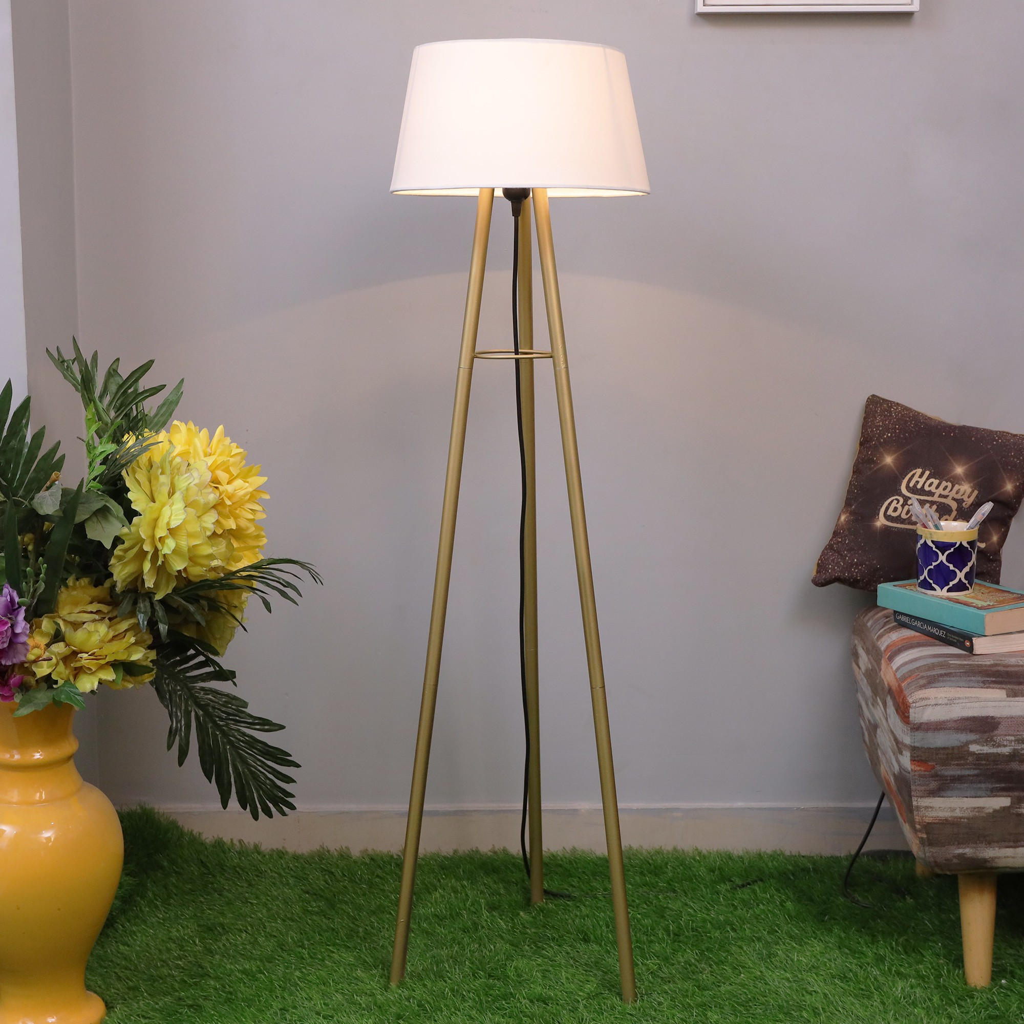 homesake Tripod Floor lamp image 1
