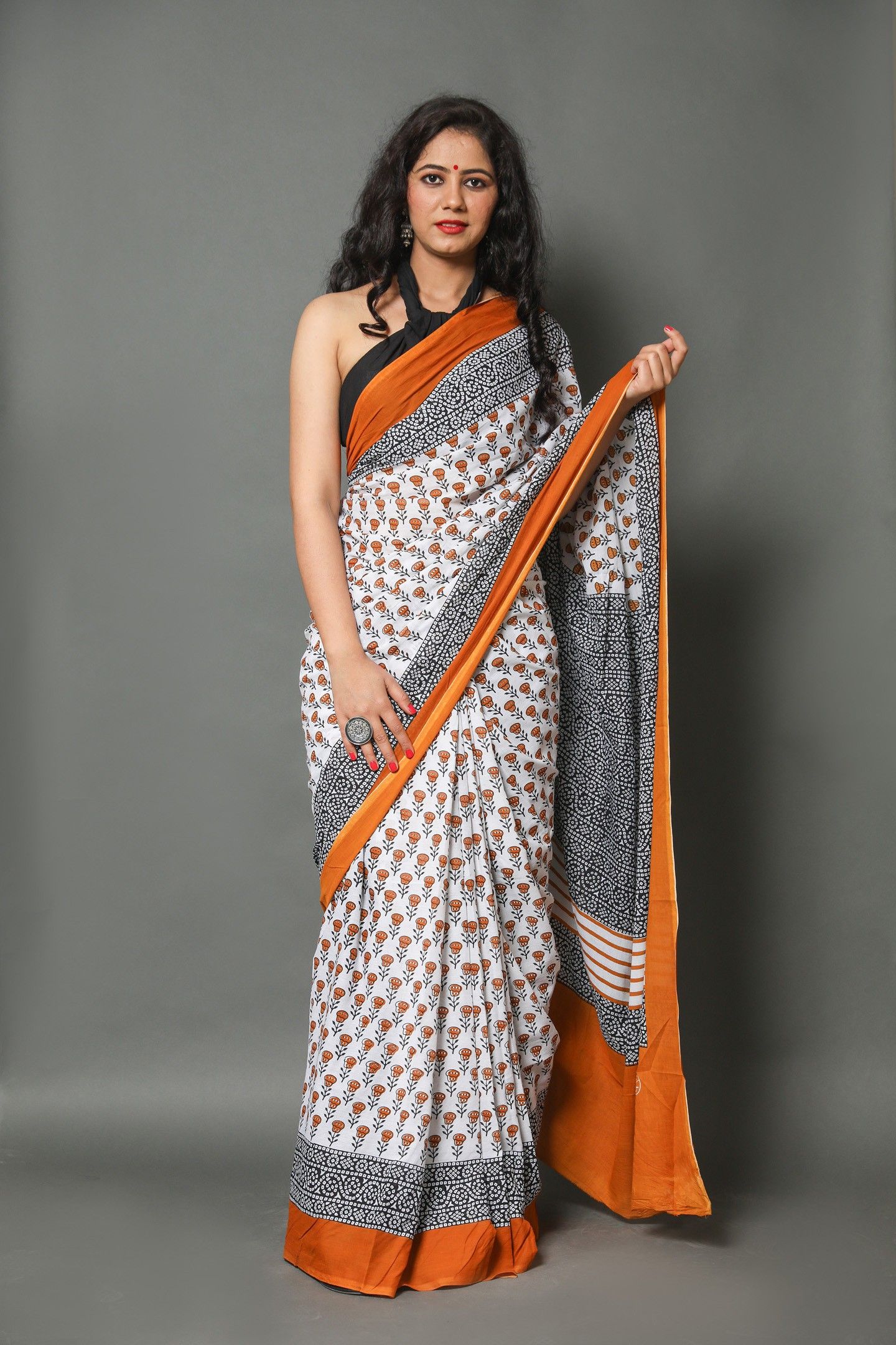 Blocked Printed, Floral Print, Hand Painted, Dyed Daily Wear Pure Cotton Saree-image-49