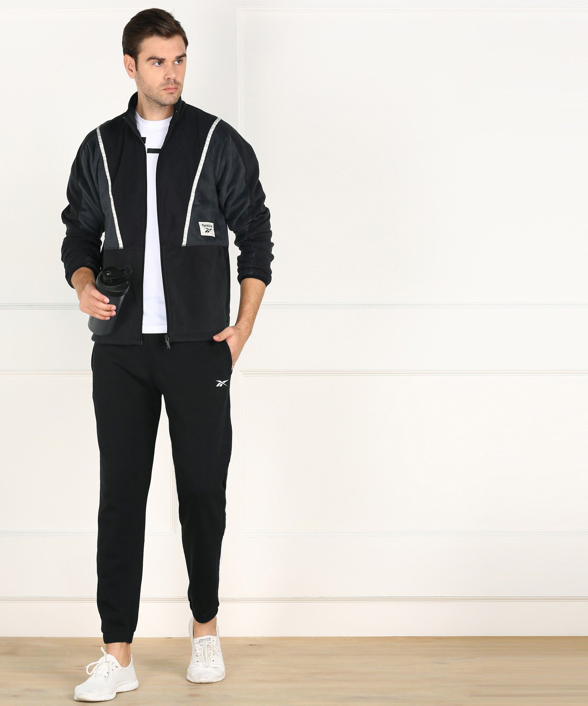 Reebok Classics Men Wind Cheater-picture-17