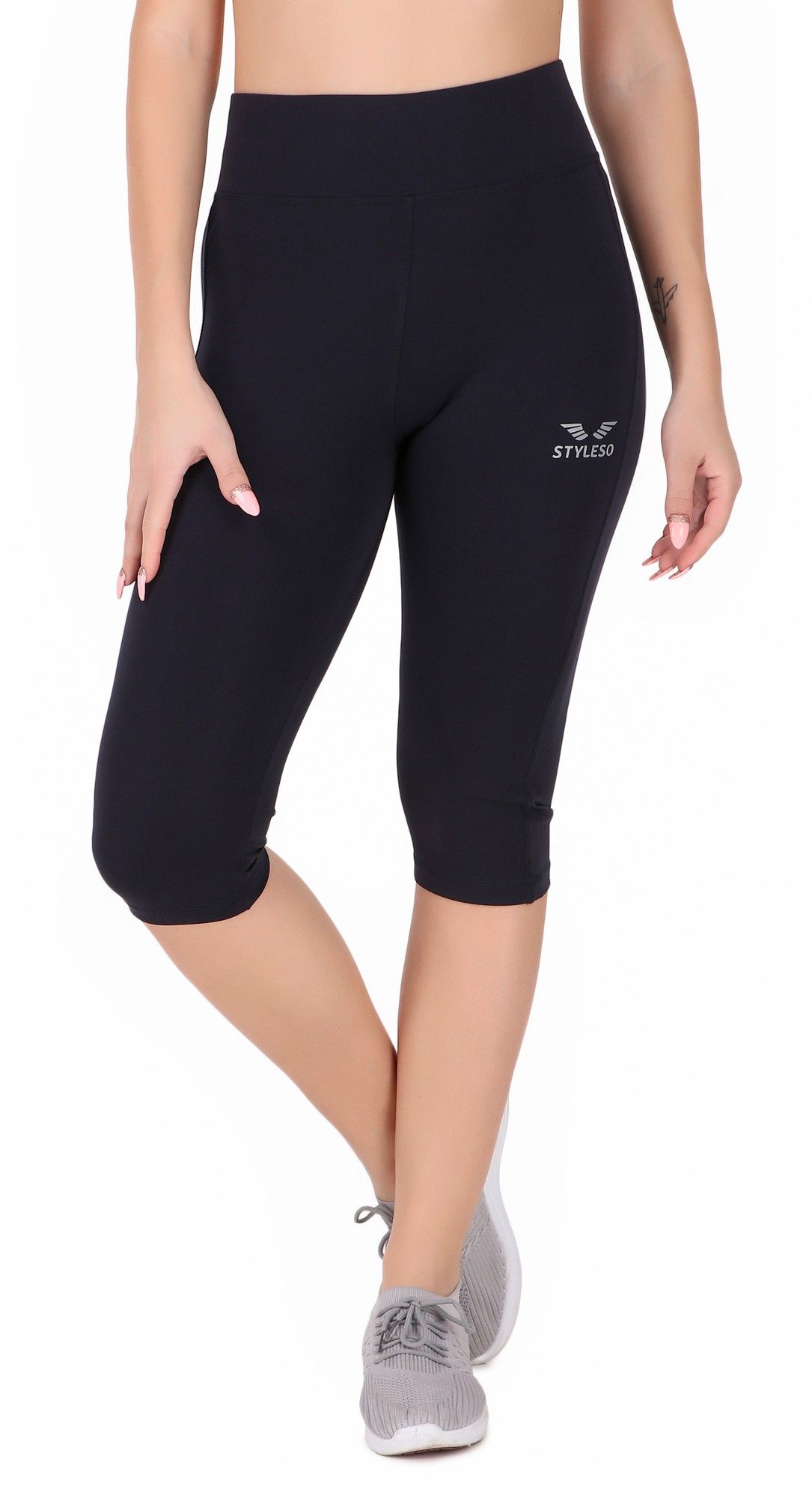 Women Blue Capri-image-21