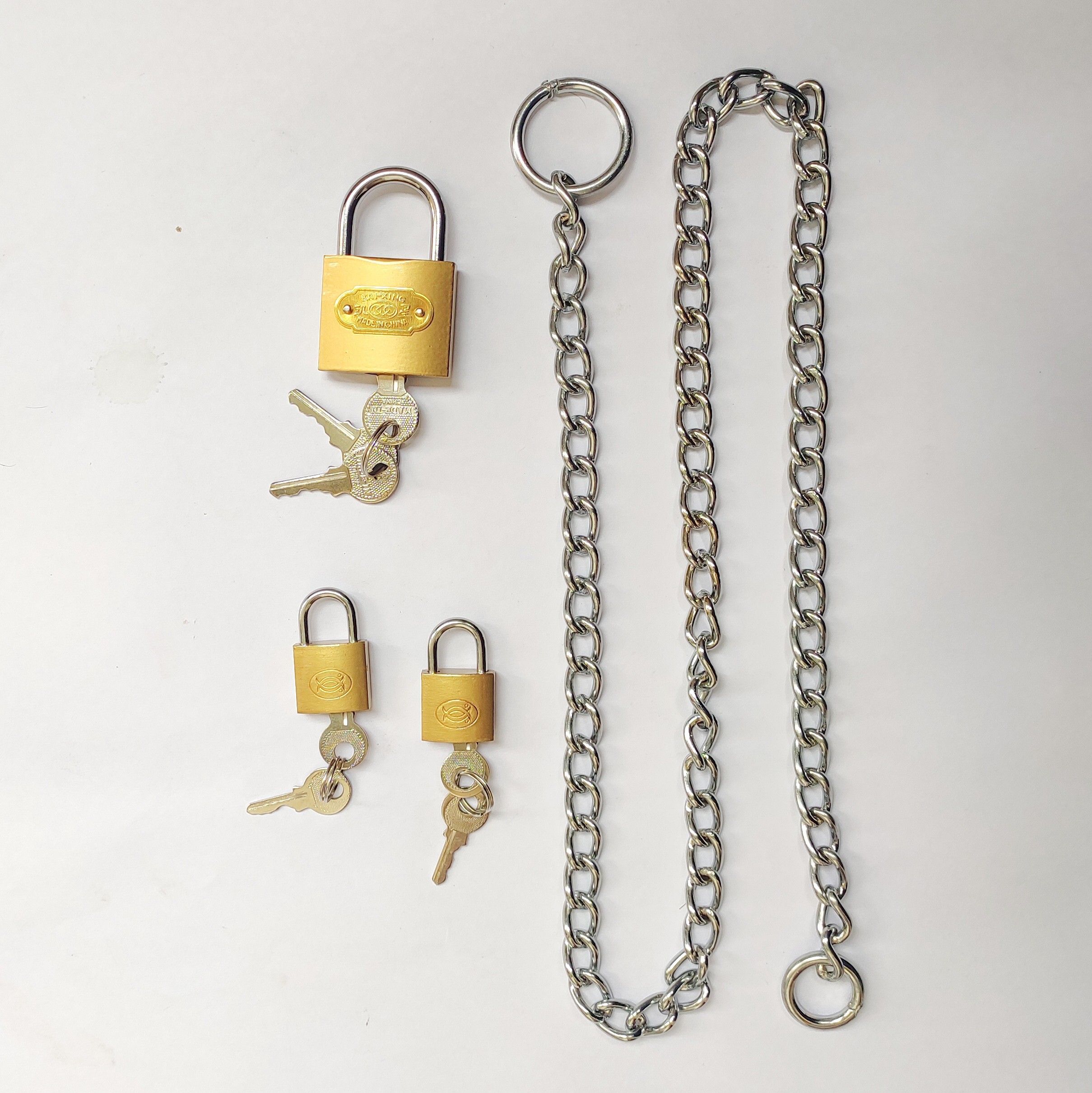 any fashion 3 foot chain + 1 medium size lock with 3 keys + 2 small locks with 2 keys each Chain Lock-picture-25