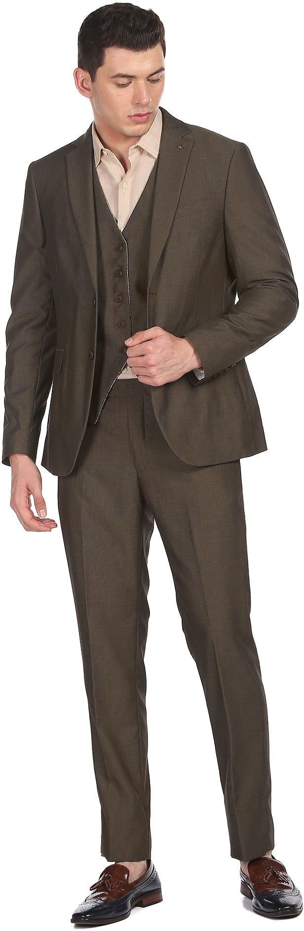 arrow Men Men Brown Tailored Regular Fit Three Piece Suit Solid Suit-picture-11