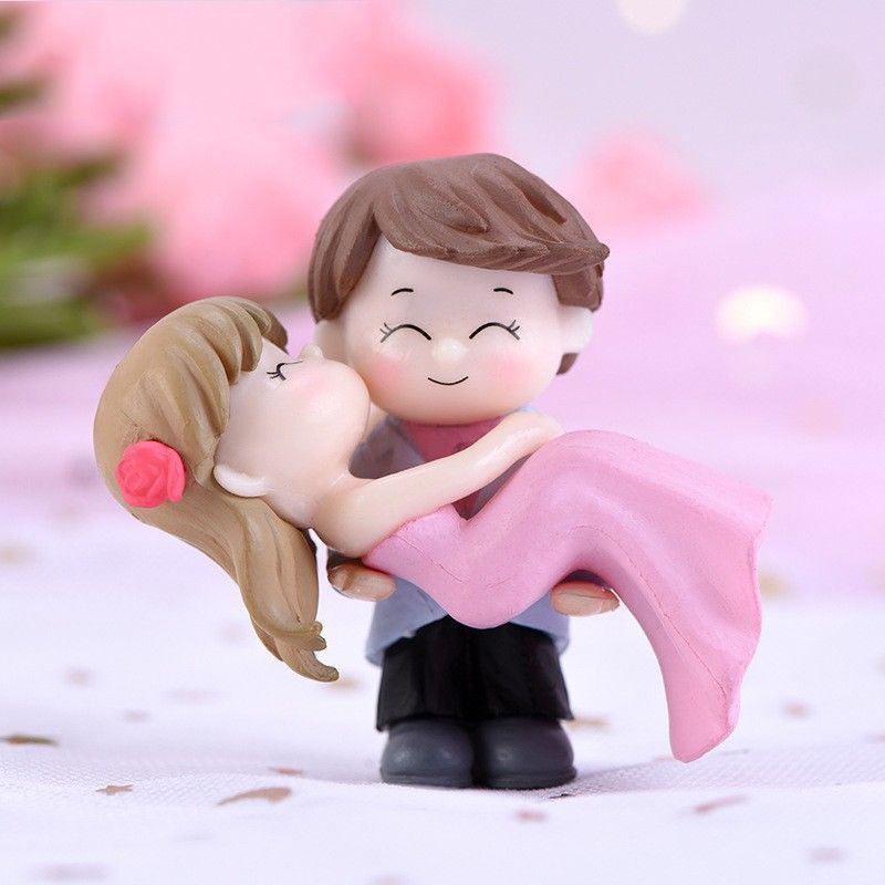 chocozone Hug Couple Miniature Romantic Gifts for Girlfriend Decorative Showpiece -5.5 cm-picture-13