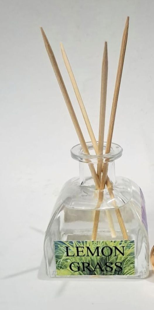 Lemongrass Diffuser Set | Long-Lasting Home Fragrance Diffuser -Living Room, Bedroom, & Office-image-8