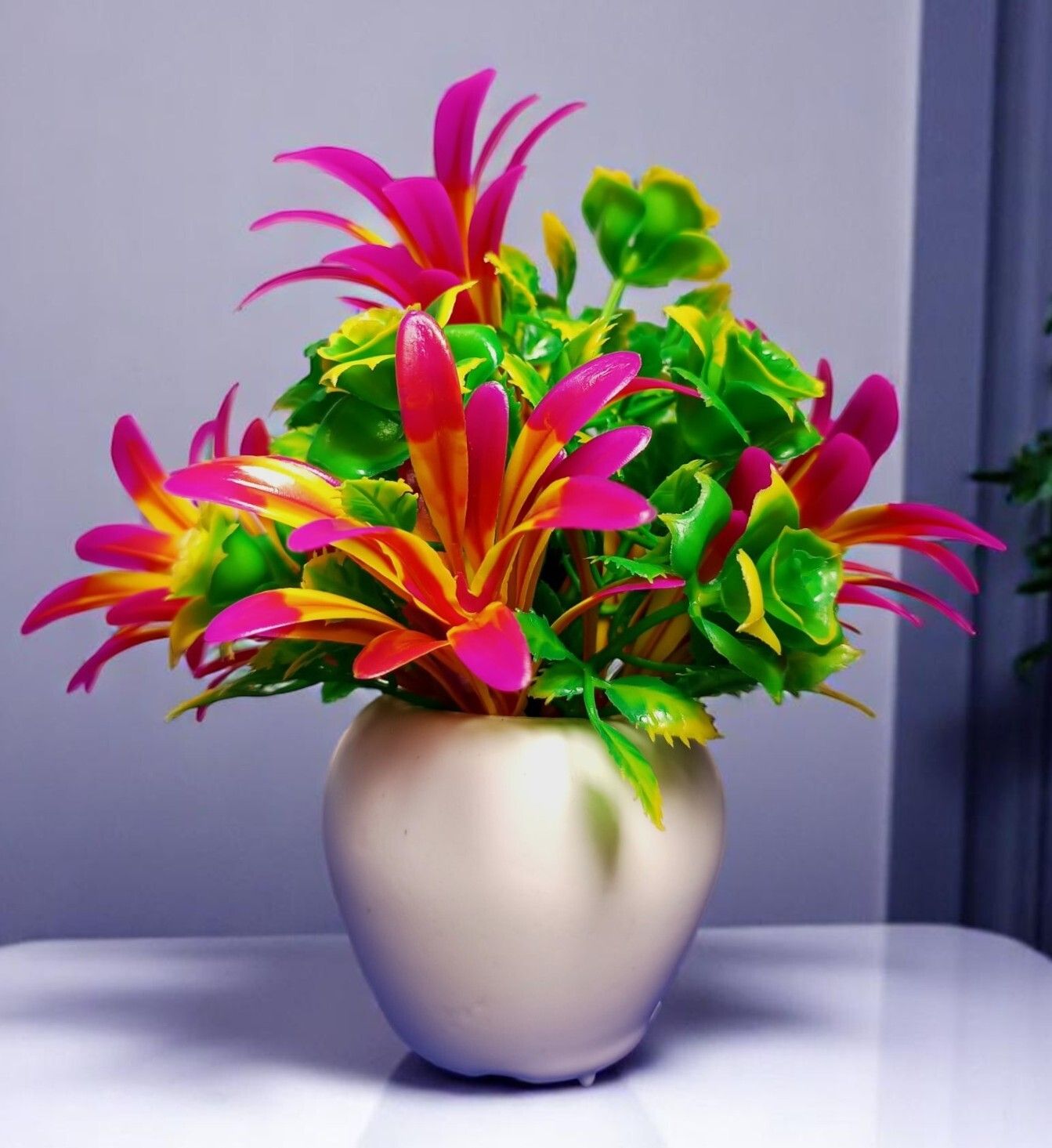 Artificial Rose Flower Pot Apple Shaped for Your Home Decoration Green, Pink Rose Artificial Flower with Pot-image-49